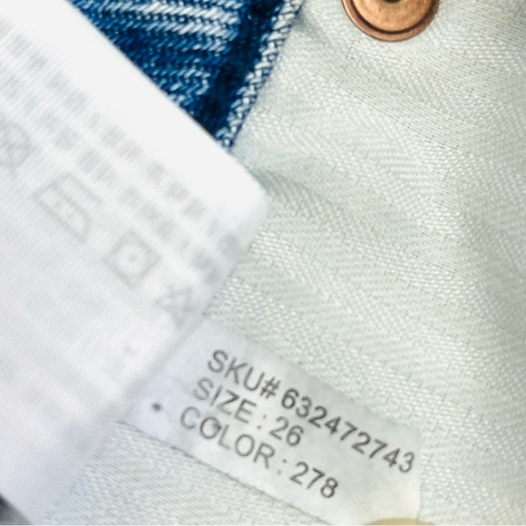 Abercrombie and Fitch Zoe Natural Rise Vintage Distressed Mini Jean Skirt - Picture 8 of 10